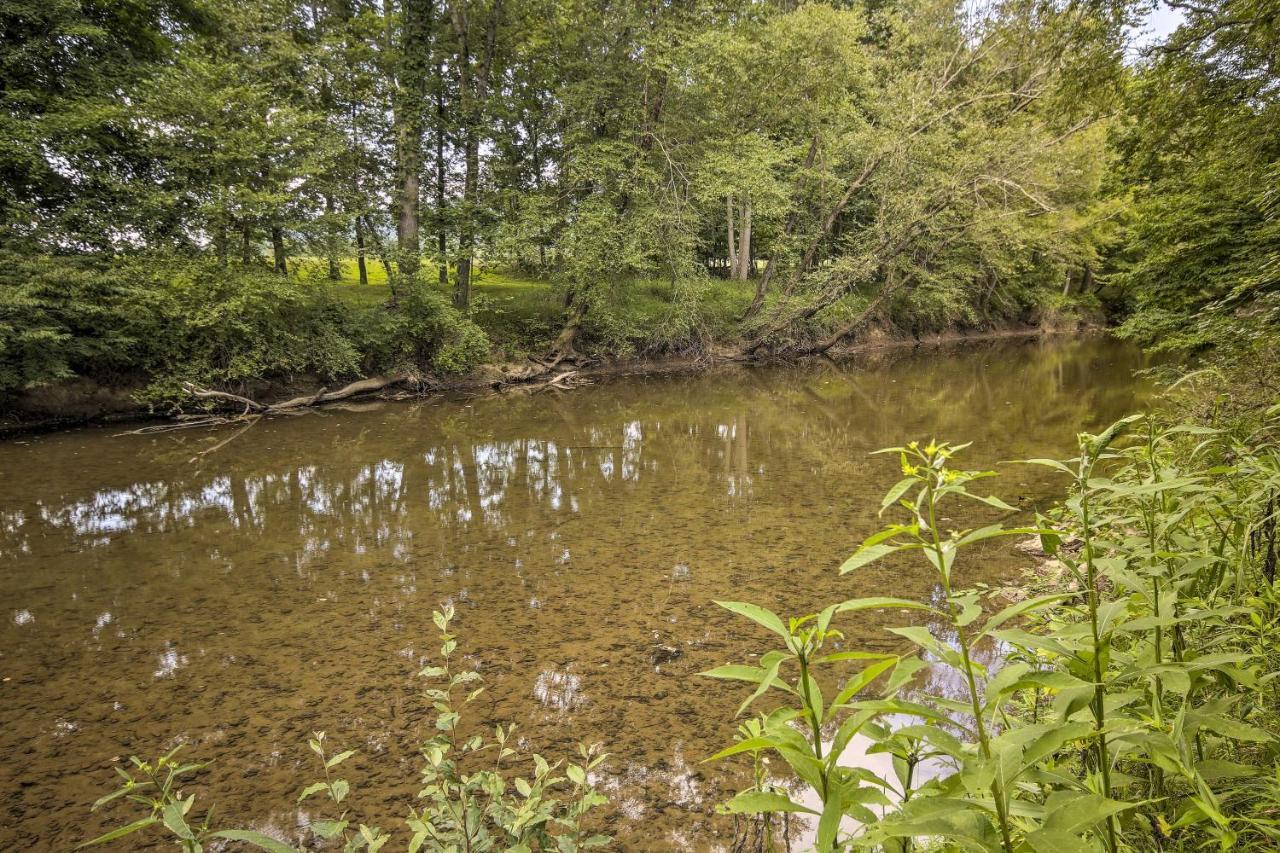 Creekside Berkeley Springs Cabin On 35 Acres! Eksteriør billede